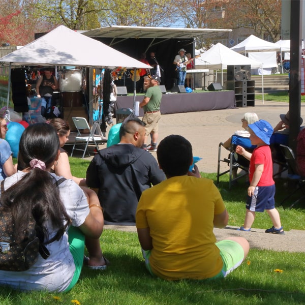 what is the power source for the event portable restrooms